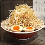 アメミ屋 - 料理写真:ネギラーメン 950円 味玉子 100円