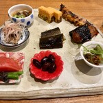 蕎麦割烹 ながの - 前菜8種は9種ある