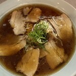 ドライブイン旭川 - 料理写真:中華そばジャンボ焼豚入り