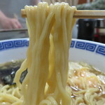 支那そば いしはら - ワンタン麺（ミックス）/麺リフト