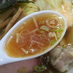 支那そば いしはら - ワンタン麺（ミックス）/スープ