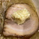 らーめん 福籠 - チャーシュー、生姜