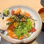 魚料理とすし 下の一色 - 海鮮漬け丼　1,480円