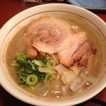 頑固麺 - 鶏豚骨ラーメン