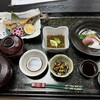 生簀割烹 雅 - 浜焼き鯖定食2,970円　お刺身などもついています。