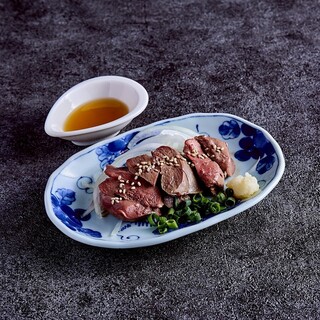 当店自慢の地鶏はもちろん鮮度抜群の海鮮などが旨い！