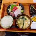 よしよし食堂 - 