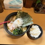 横浜家系らーめん三元 - 