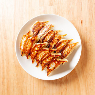 手間と時間をかけて毎日作る、常連様に愛され続ける手作り餃子