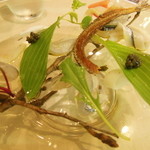 ポエシア - サヨリのマリネと春野菜のサラダ