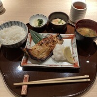 伊豆の旬 やんも 丸の内店 - 