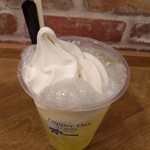 ディッパーダン - フロート（オレンジソーダ）390円