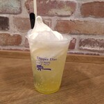 ディッパーダン - レモン色だけどオレンジソーダ。
