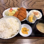 鳥安 - 白身フライ定食大盛り