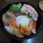 魚丼 - 料理写真: