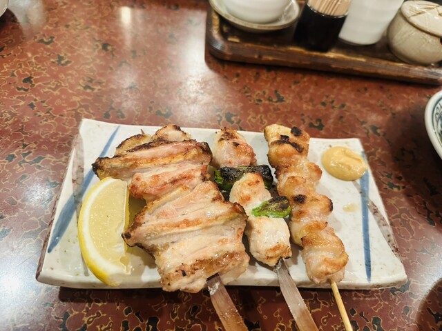 Tori Tomo - Hiro o/Yakitori (Grilled chicken skewers) | Tabelog