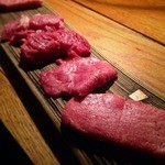 焼肉旬やさい ファンボギ - 熟成タン盛り合わせ