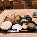 とんかつ 和幸 - 料理写真:味噌ひれかつ御飯
追加：海老フライ・カニクリームコロッケ