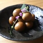 鶉卵の藁燻製