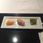 花小路 さわ田 - 自家製からすみ 蛤のにぎり 京都産筍の木の芽和え