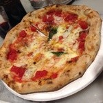 ソロ ピッツァ ナポレターナ ダ ピッコロ - マルゲリータ550円税別+トッピング アンチョビ250円税別