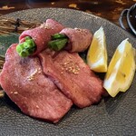 炭火焼肉 ホルモン にく式 - 