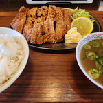 らぁ麺 しろがね - 料理写真:山賊焼き定食～☆