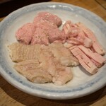 神泉ホルモン 三百屋 - 
