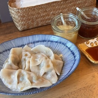 月琴の小さな餃子屋さん_0