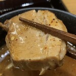 是・空 - チャーシューは分厚く、食べ応え抜群です。