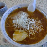 林泉 - ピリ辛ラーメン(４５０円)にチャーシュートッピング(５０円)