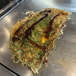 八昌 - 「そば肉玉」（990圓）
「いか天」（250圓）
「そばW」（250圓）の約半分を頂いた處。