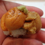 寿司栄 - 紅白海栗