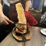 Cheese Meets Meat - 