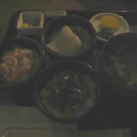 分かりにくいですが・・・三色丼です