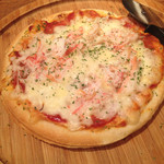 遊食屋 わらべえ - カニのピザ。カニ身たっぷり。ピザ美味しくてお腹にたまります