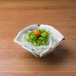 ふぐ政 - 料理写真:新鮮な皮湯引きは歯ごたえがあります。