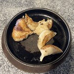 あぶら～亭 - サービス餃子