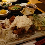 はしや - お魚とお肉の二点盛り定食