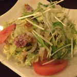 Izakaya Sumire - アボカドとマグロのサラダかな。マグロは少量でした。笑