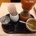 満寿家 - 卓上山椒など