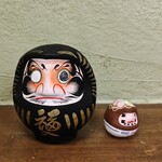 喜多方食堂 - ダルマ親子が見守ってくれてました