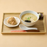 女川銀鮭広報部 - 鮭出汁ラーメン&おにぎりセット（女川銀鮭バター醤油おにぎり）