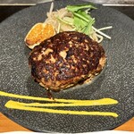 鉄板焼さとう - 名物ハンバーグ