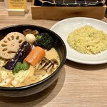 SOUP CURRY KING - 