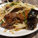 中華料理北京餃子 - と　5/8レバニラ　で丁度良い