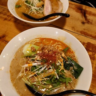 ら麺はちに_0
