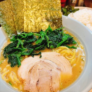 横浜家系らーめん 戸手家_0
