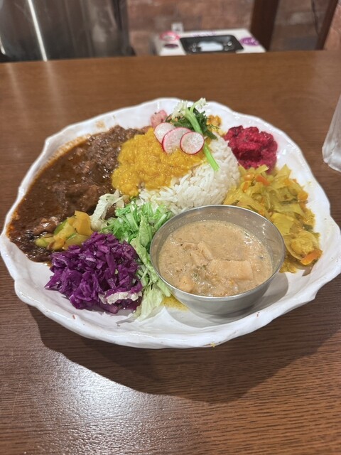 間借りカレー シモカワスパイス - 新宿西口/カレー | 食べログ