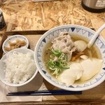 野菜を食べるごちそうとん汁 ごちとん - 